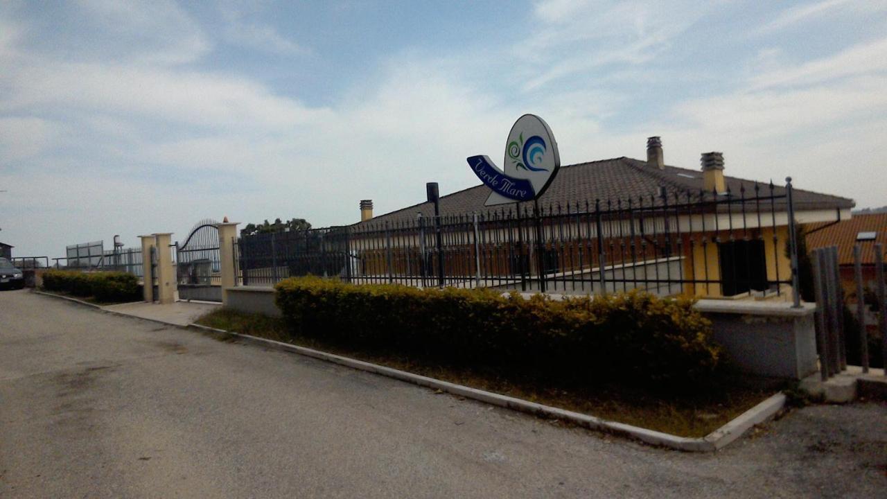 Verde Mare "Appartamenti Per Vacanze" Tortoreto Extérieur photo